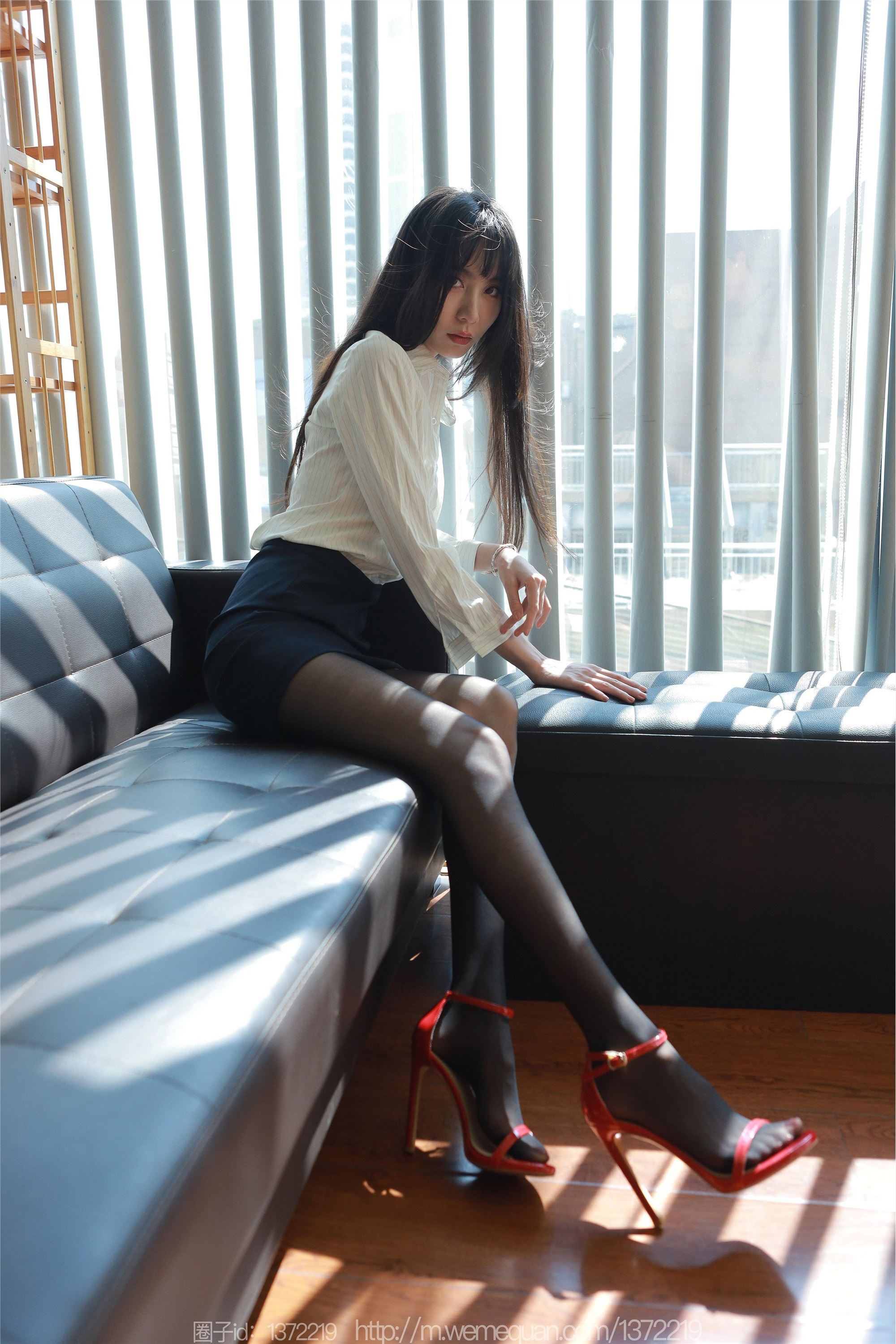 IESS异思趣向  2023.08.06 丝享家 1499 团团《光影交错》